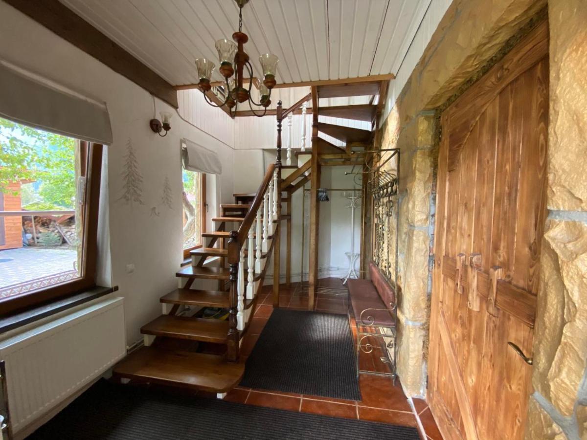 Apple House Villa Mykulychyn Exterior photo